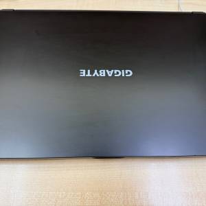 九成新 Gaming Laptop Gigabyte Gd G7 i5-11400H RTX 3050 16GB Ram 512 SSD