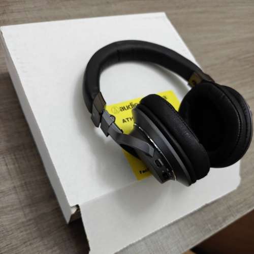 全新未用 Audio Techica ATH-SR6BTBK Bluetooth/Wired Headphones (Factory Condit...
