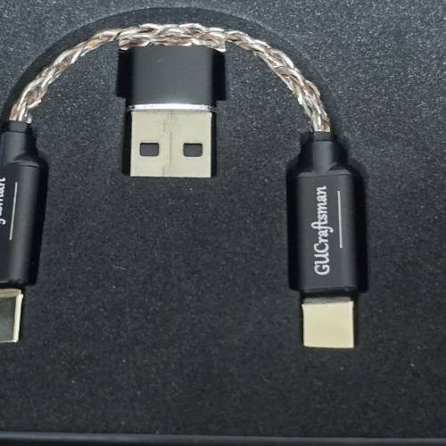 Luxury & Precision W2 Ultra 平放