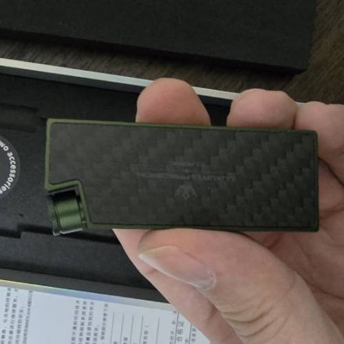 Luxury & Precision W2 Ultra 平放