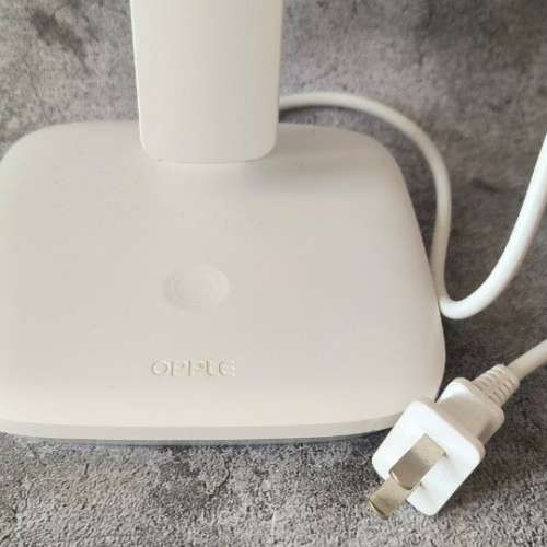 80%NEW 白色 LED 枱燈