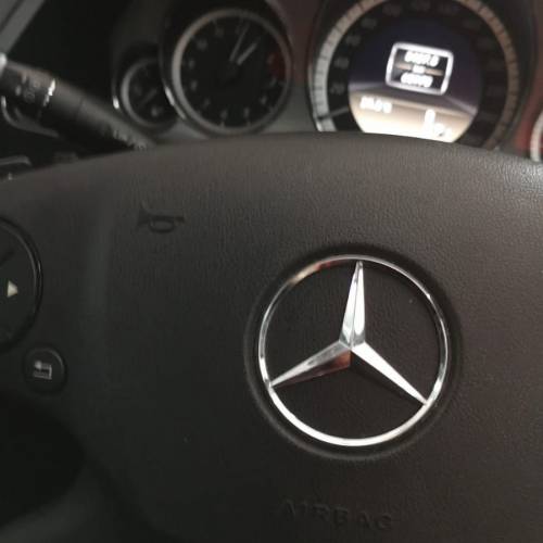 Mercedes-Benz E200 w212