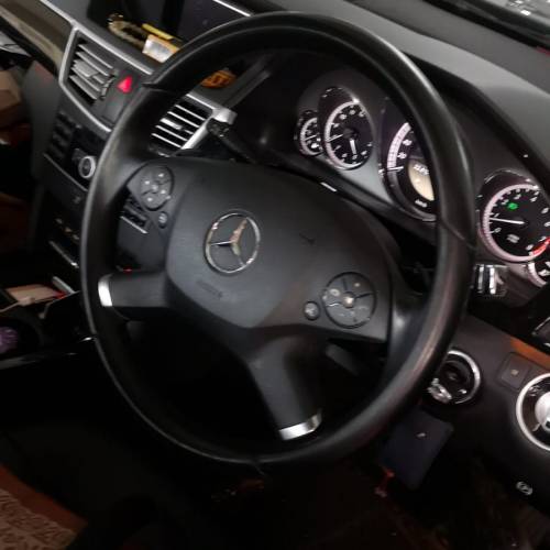 Mercedes-Benz E200 w212