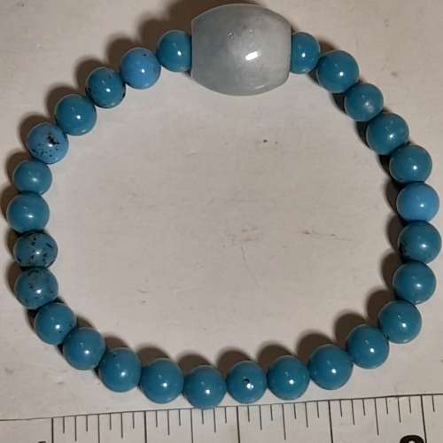 本月優惠價售。 日本玻璃珠仿松石珠手串，6mm.配上翡翠A玉路路通. 。另一款玻璃松石...