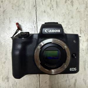 Canon M50