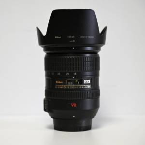 Nikon  18-200 VR