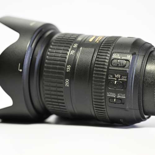 Nikon  18-200 VR