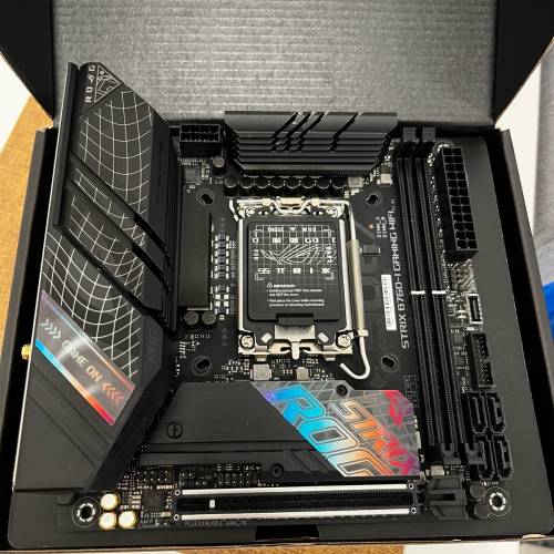 Asus ROG Strix B760-i Gaming Wifi itx 主機板