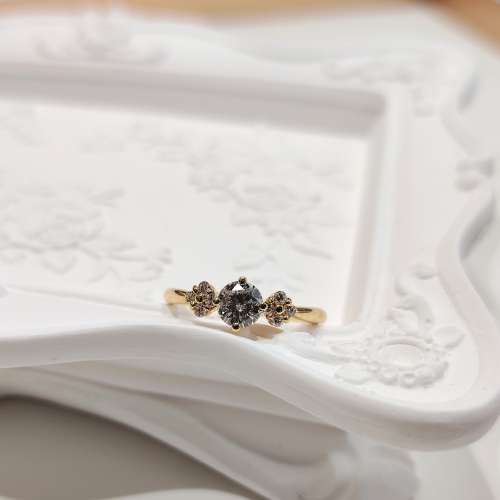 18K黃金鑽石戒指(附証書) 18K yellow gold diamond ring with certificate