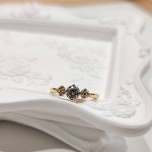 18K黃金鑽石戒指(附証書) 18K yellow gold diamond ring with certificate