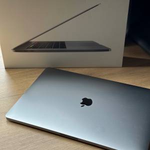 Apple Macbook pro 15 2018 Touch Bar