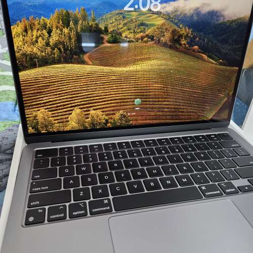 95新Macbook Air 2024/13吋/M3 CPU/8GB RAM/512GB SSD/太空灰