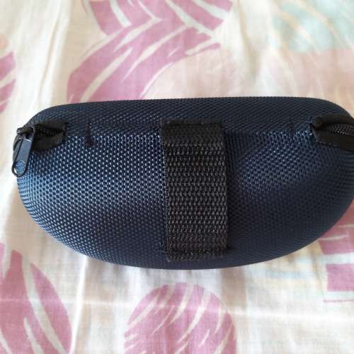 全新Outdoor眼鏡盒一個