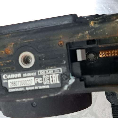 Canon EOS 700D 零件機
