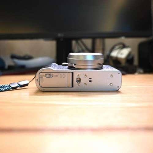 FujiFilm 富士 X100F 行貨機已過保, 直出JPEG顏色一流！