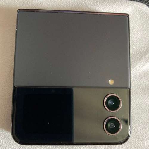 收購Samsung Flip 4 128gb 1300元