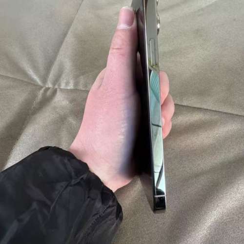 Iphone13promax 1TB金色 98新，全原裝 外觀有新淨