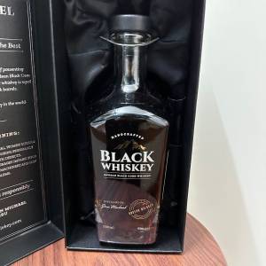 Handcrafted - BLACK WHISKEY - Andean Black Corn Whiskey 750ml