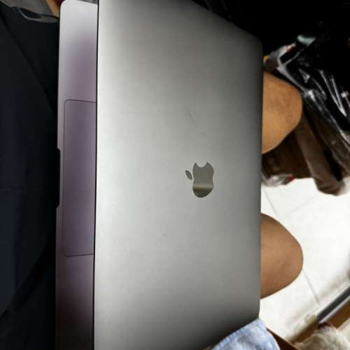 98新 MacBook Pro (13-inch, M1, 2020) M1 8GB Ram + 256GB Rom