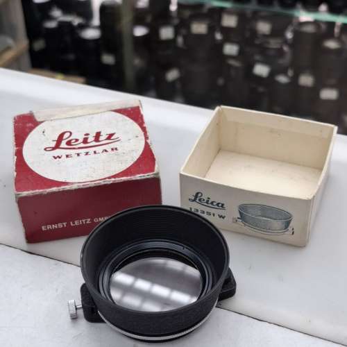 Leitz Leica 13351 W 43mm Swing Out Polarizing Filter Hood 95% NEW