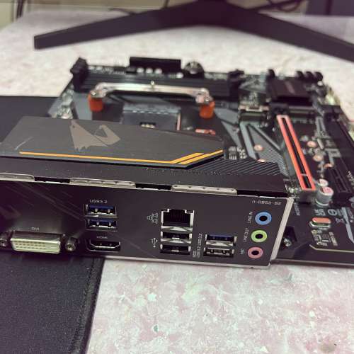 技嘉B550M AORUS ELITE主板+送散熱風扇