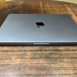 Macbook Pro M2 Pro 14"
