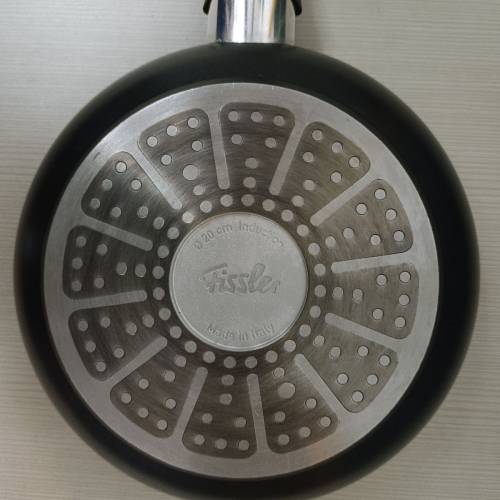 20cm Fissler 易潔煎pan (意太利制造)