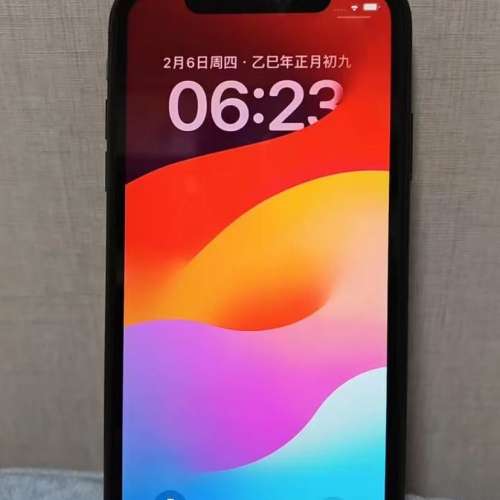 iPhone 11 128G 港行黑色，健康度100%，使用流暢。
