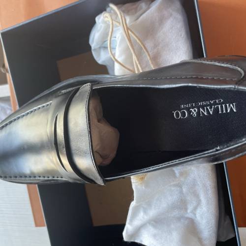 全新品牌牛皮休闲鞋