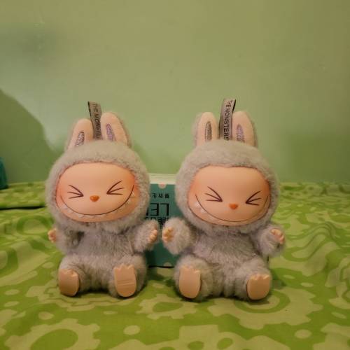 Labubu正版，有QR Code