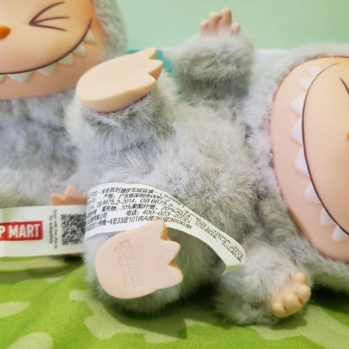 Labubu正版，有QR Code