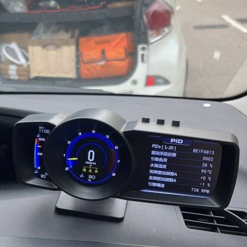 2012年大霸王 安装自安平顯 ActiSafety A600 OBD液晶儀表行車電腦抬頭頭顯示器