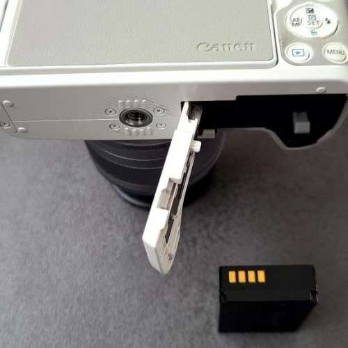 Canon EOS M50 Mark II White + 1 Lens