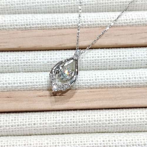 鉑金天然鑽石舞動頸鍊 Pt900 Platinum Dancing Diamond Necklace 0.30ct