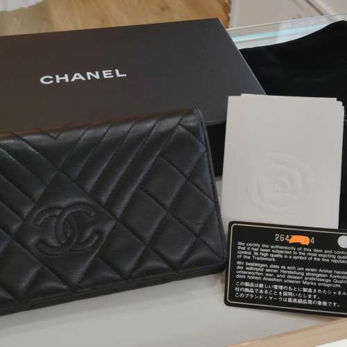 CHANEL V紋拼菱格黑色長銀包 Chanel wallet black color