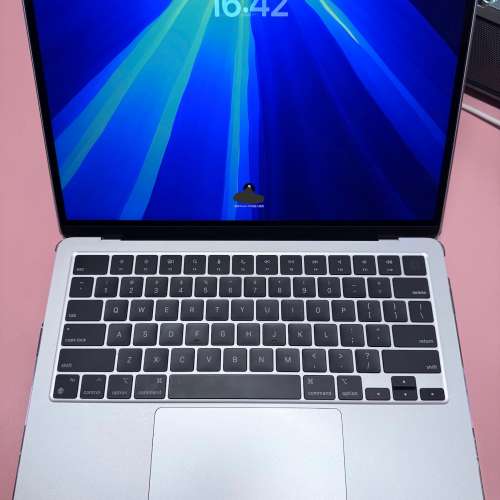 有保 M2 MacBook Air 13吋 16/512 Silver