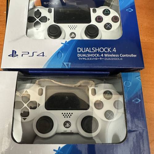 ps4手掣全新白色*2每隻150