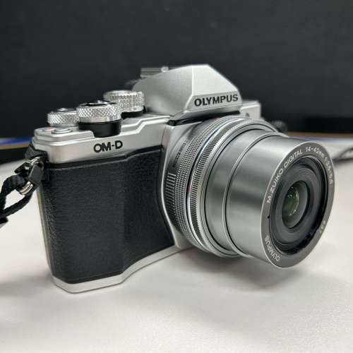 （無單無盒）Olympus OMD E-M10 Mark II連14-42mm &40-150mm