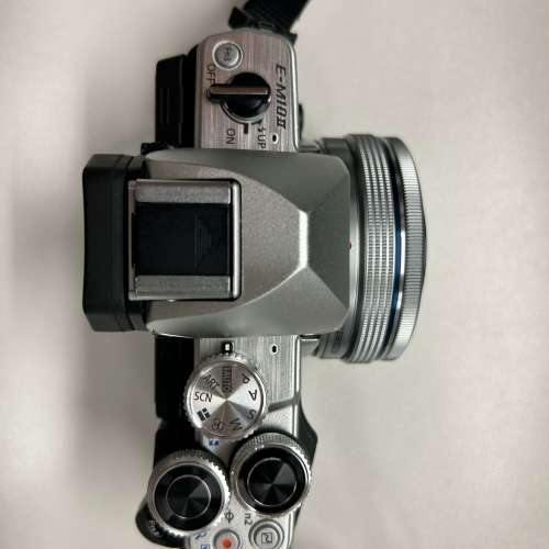 （無單無盒）Olympus OMD E-M10 Mark II連14-42mm &40-150mm