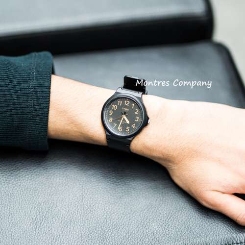 Montres Company 香港註冊公司(32年老店) 卡西歐 CASIO 黑金色 MQ-24 MQ-24-1 MQ-2...