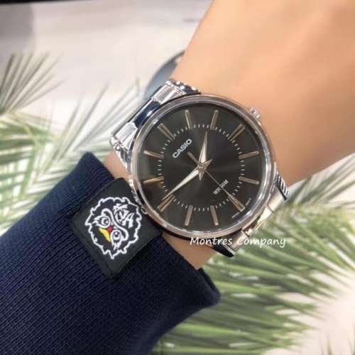 Montres Company 香港註冊公司(32年老店) 卡西歐 CASIO 不鏽鋼錶帶 黑銀色 MTP1303...