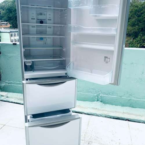 雪櫃 三門 大容量 可自動制冰 R-SG37BPH 白珍珠色 100%正常 九成新以上 包送貨安裝 ...