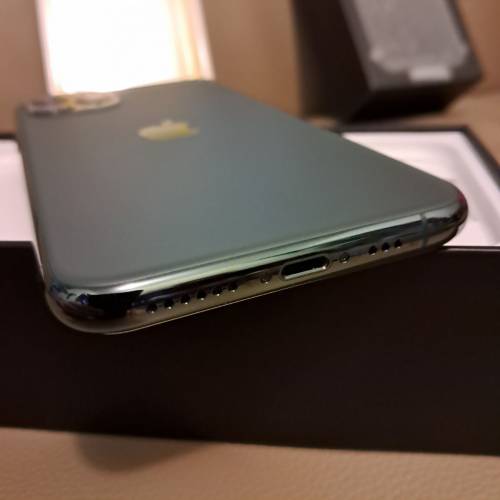 行貨 256GB Apple iPhone 11 Pro 夜幕綠 有盒 貼紙