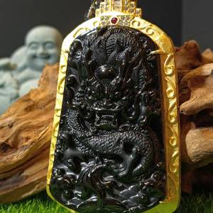 S925鍍金厚莊墨翠立體龍雕無事牌吊墜