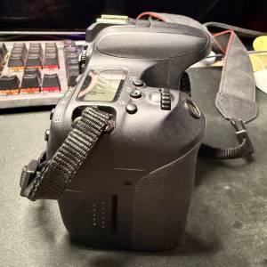 Canon 77D