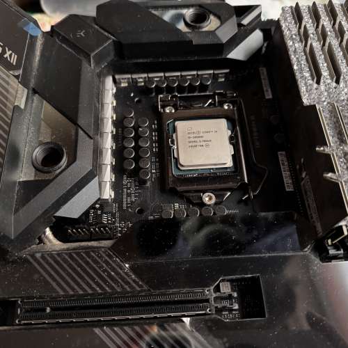 Intel 10900k +Maximus XII Formula +Gskill Royal