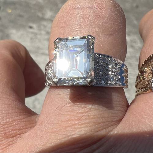 天然南非真鑽石，祖母綠型(Emerald Cut)