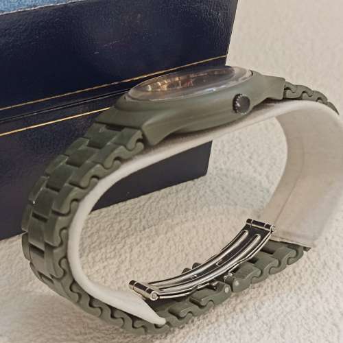 ⌚#議價請移玉步⚡no bargain ⌚ Vintage Swiss Made「 FREE KUWAIT」QZ電子35mm,w...