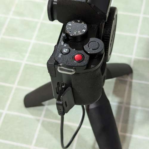 Panasonic Lumix G100+原裝遙控三腳架
