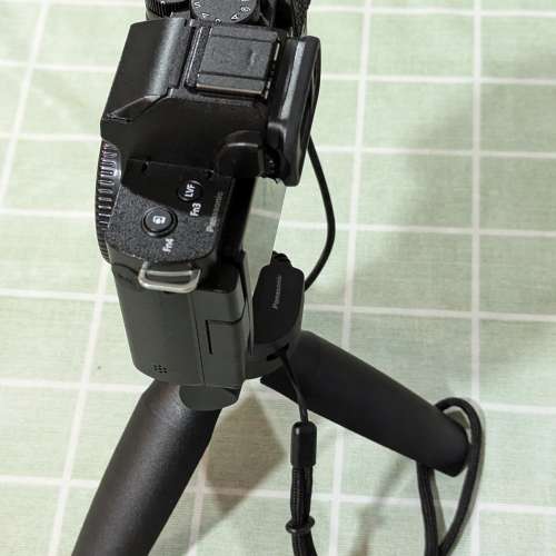 Panasonic Lumix G100+原裝遙控三腳架